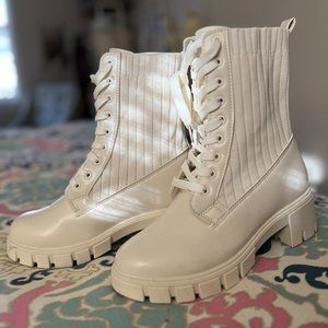 NWOT Top Moda White Chunky Lace-Up Boots